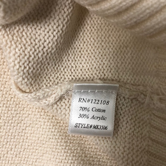 💜VALENTINES DAY BOUTIQUE CREAM SWEATER WITH BLACK HEART - Picture 7 of 7